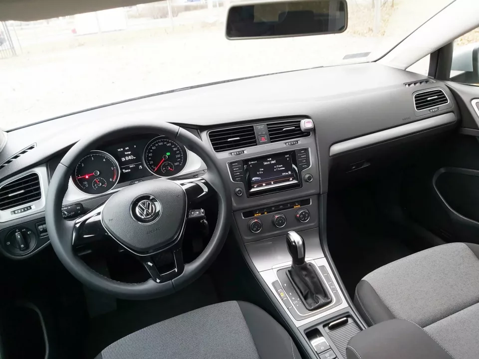 Volkswagen Golf VII 1.6 TDI Variant DSG
