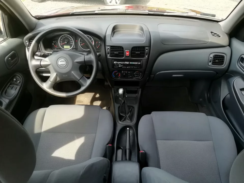 Nissan Almera 1.5